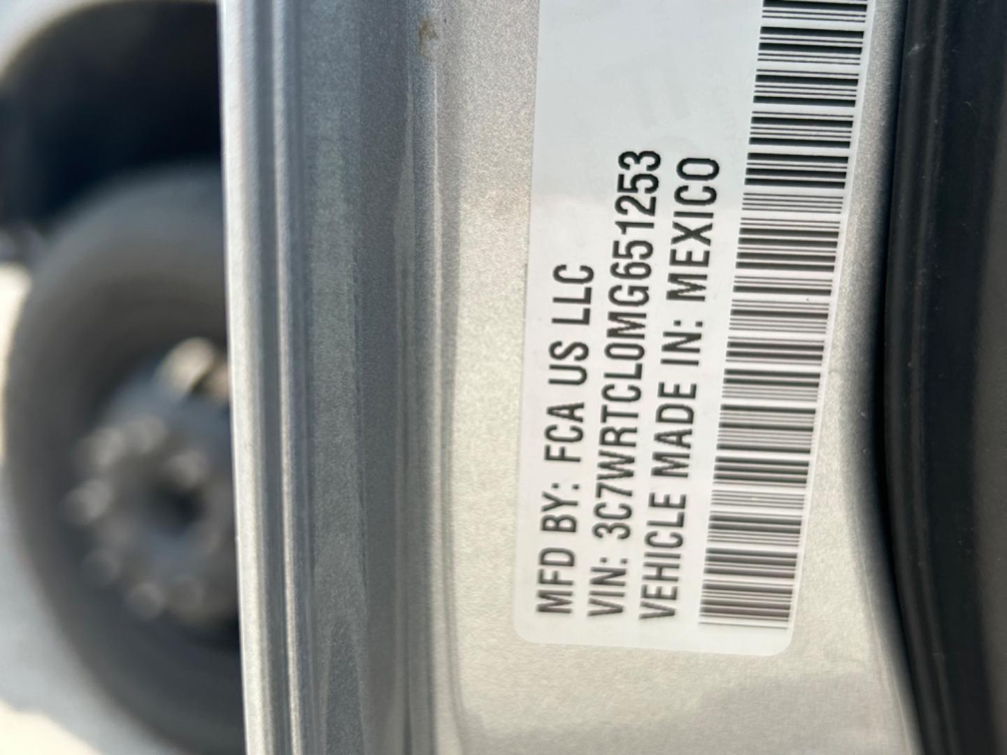 2021 Grey RAM 3500 Crew Cab 4WD DRW (3C7WRTCL0MG) with an 6.7L L6 OHV 24V TURBO DIESEL engine, 6A transmission, located at 1687 Business 35 S, New Braunfels, TX, 78130, (830) 625-7159, 29.655487, -98.051491 - Photo#15